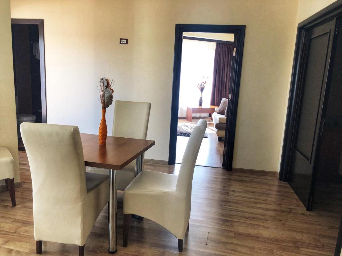 Hotel Crystal Palace Râmnicu Vâlcea Eksteriør bilde
